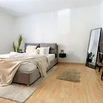 아파트 Noor - Sleep Better Here! Oasis Of Well-being *