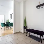 Noor - Sleep Better Here! Oasis Of Well-being Апартаменти *